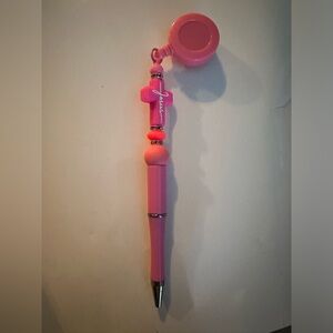 Customizable keychains, wristlets, retractable pens, & ID badges